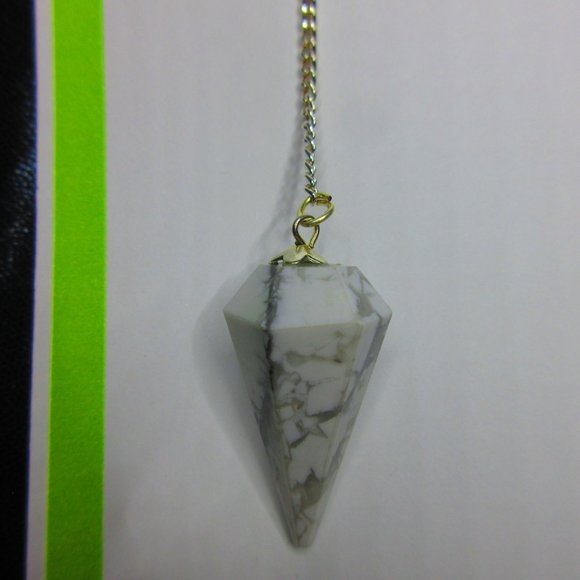 White Howlite Gemstone Dowsing Pendulum Meditation Tool - Picture 3 of 4
